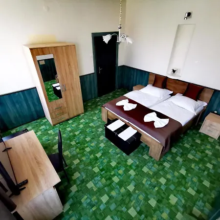 Bed & Breakfast Komplex -rendezvenytermek-panzio-apartman-irodak- *