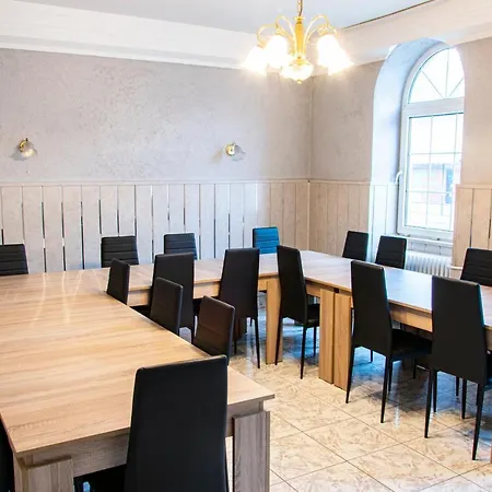 Komplex -rendezvenytermek-panzio-apartman-irodak- Bed & Breakfast *