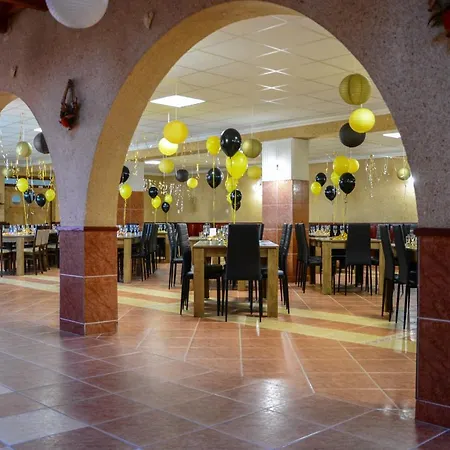 Komplex -rendezvenytermek-panzio-apartman-irodak-