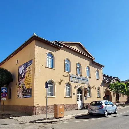 Komplex -rendezvenytermek-panzio-apartman-irodak-