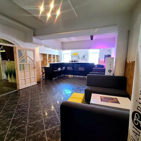 Bed & Breakfast Komplex -rendezvenytermek-panzio-apartman-irodak- Mateszalka