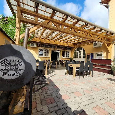 Komplex -rendezvenytermek-panzio-apartman-irodak- Bed & Breakfast