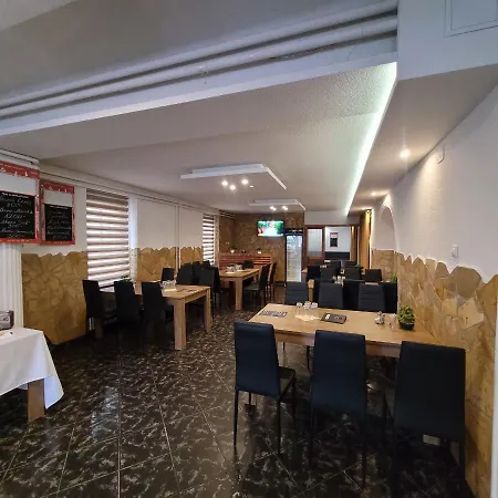 Komplex -rendezvenytermek-panzio-apartman-irodak- *