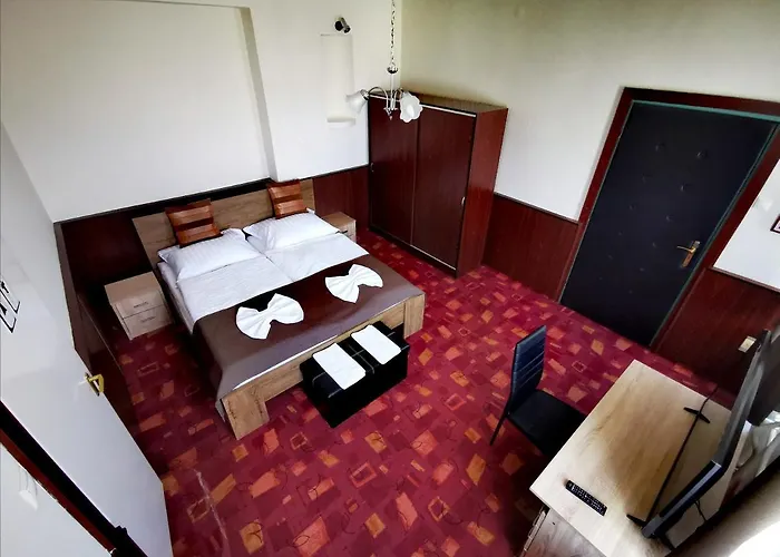 Bed & Breakfast Komplex -rendezvenytermek-panzio-apartman-irodak- Mateszalka