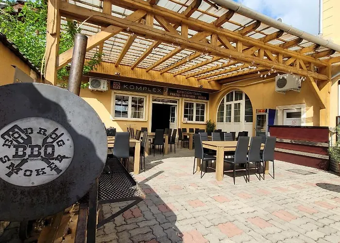 Komplex -rendezvenytermek-panzio-apartman-irodak- Bed & Breakfast